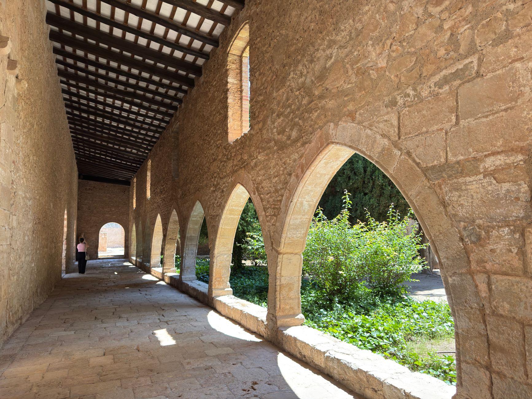 Cava vs Corpinnat: Catalan Sparkling Wine Explained